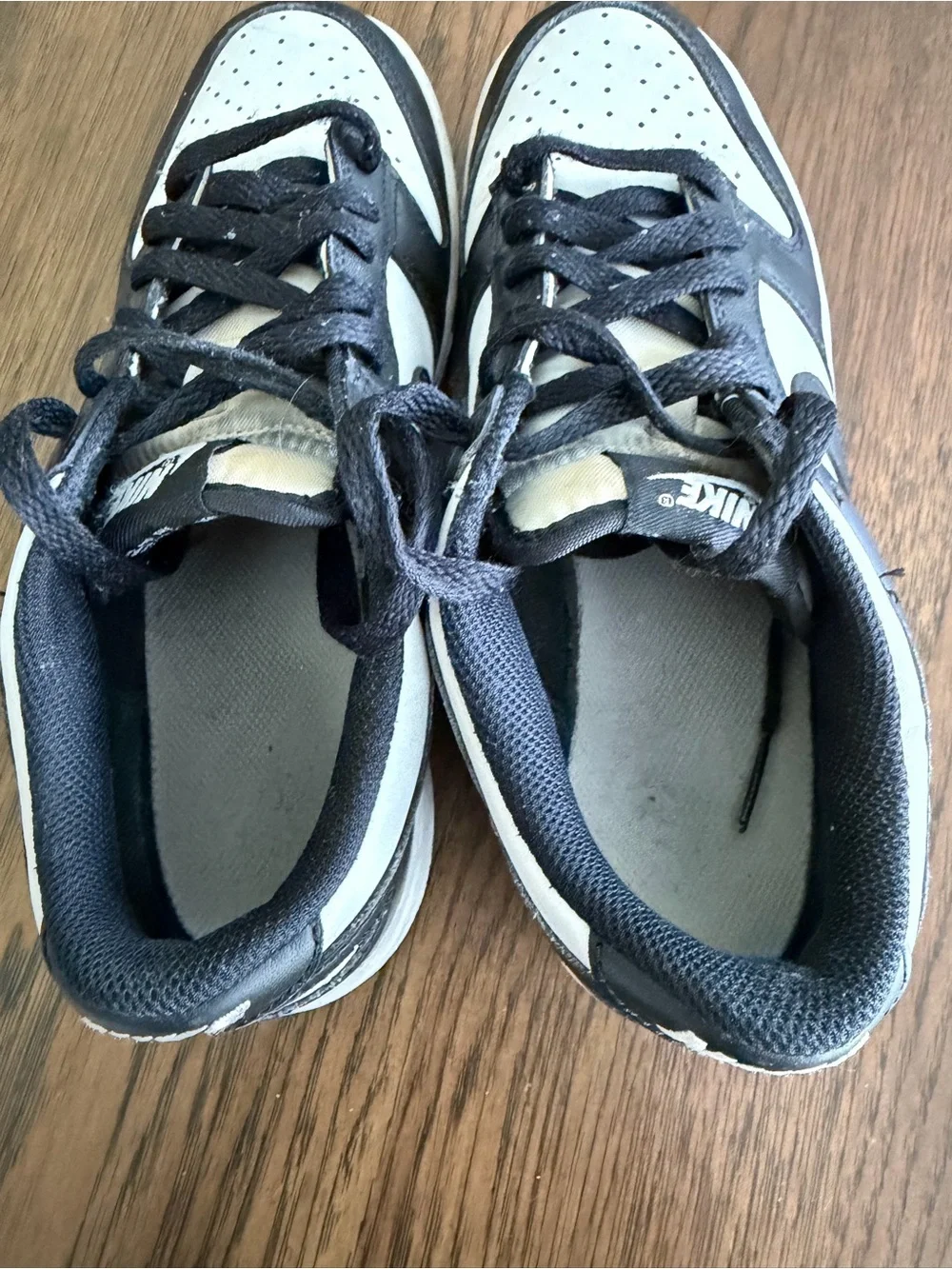 Nike Kids Low-Top Sneaker in Black and White